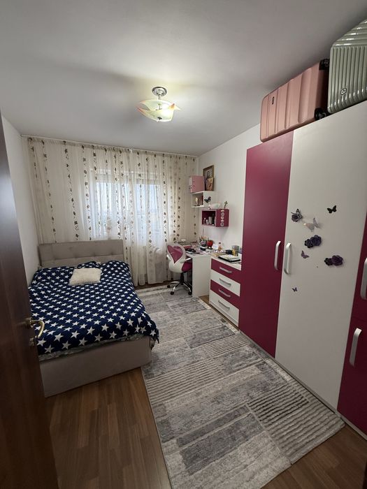Persoana fizica vand apartament 3 camere Nufarul, Piata Nucetului