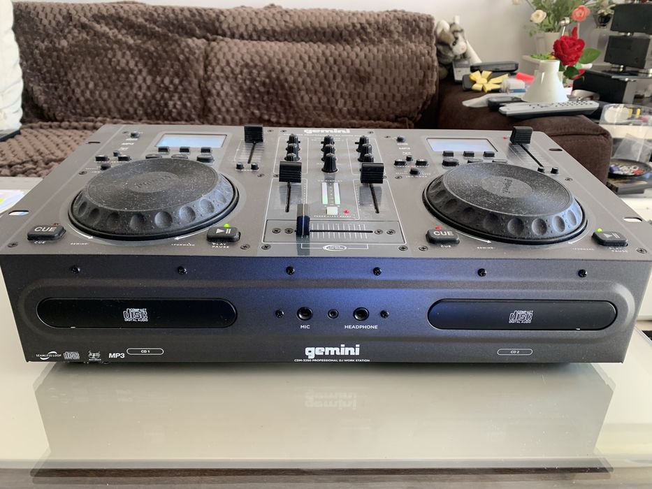 DJ Двоен СД плеър