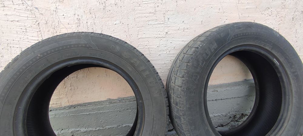 Продам шины б\у 2 штук
