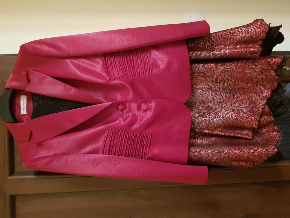 Costum damă numarul 42