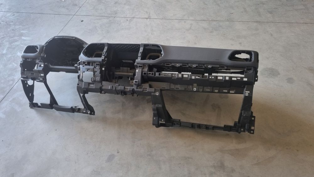 Plansa bord renault master 4 euro 6 2020 cod 682000855R 862003777R