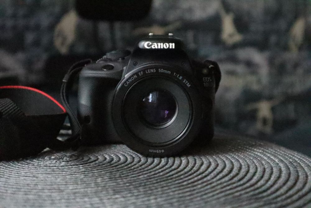 Canon EOS 100d + обектив 55mm