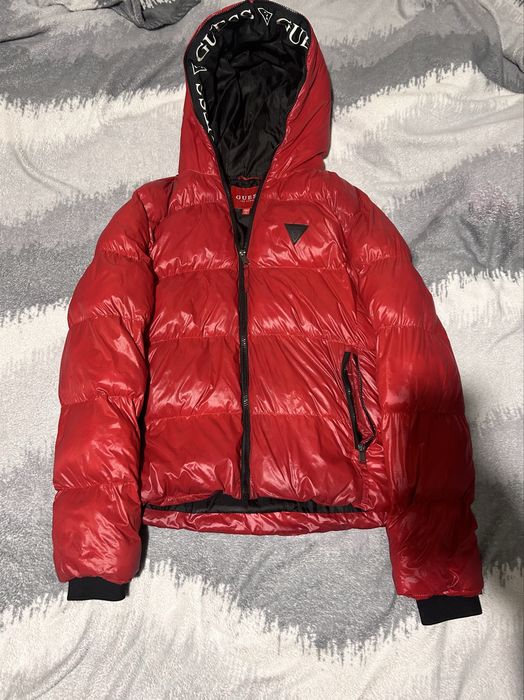 Geaca rosie Guess