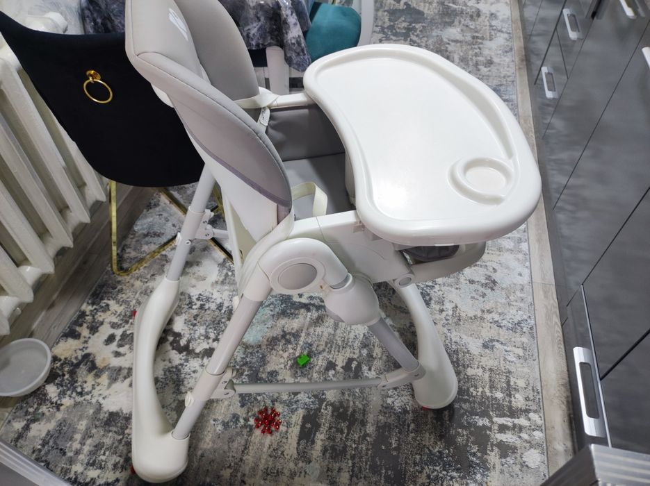 Продам   стул для кормления как новый почти не пользовались