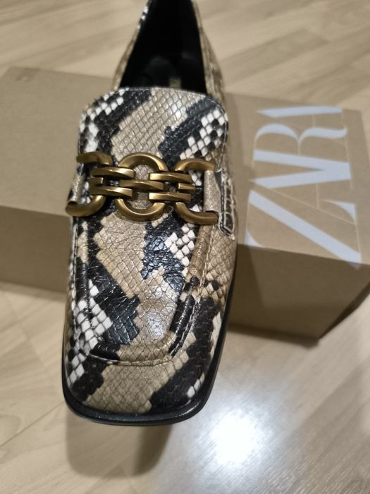 Туфли лоферы женские