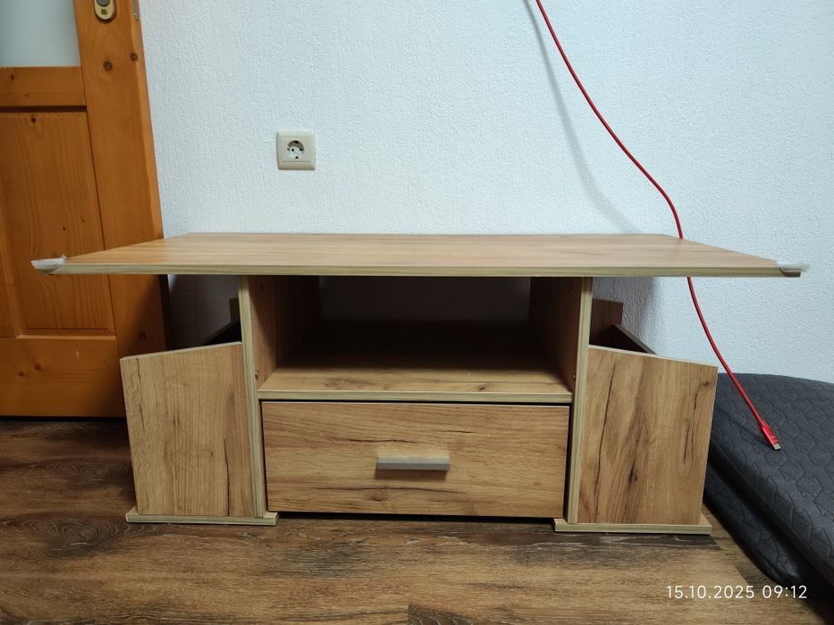 Тв шкаф с чекмеджета