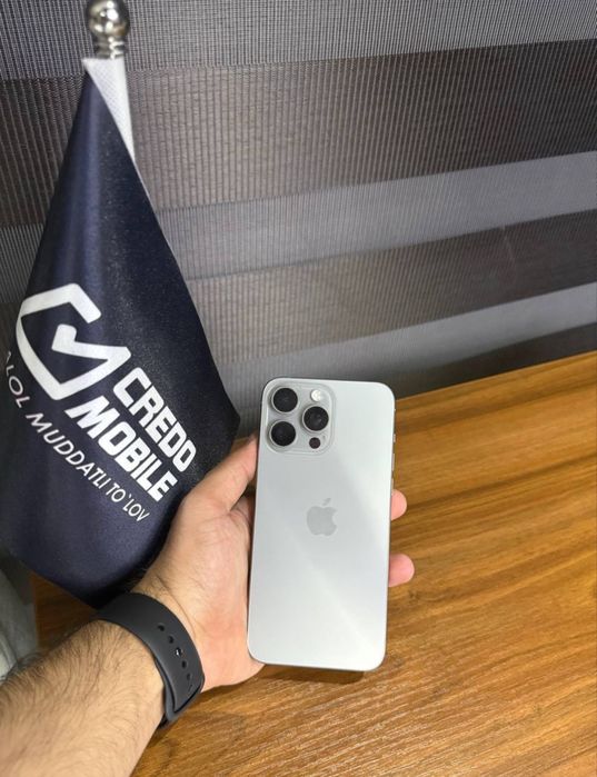 Продаю айфон 15 про