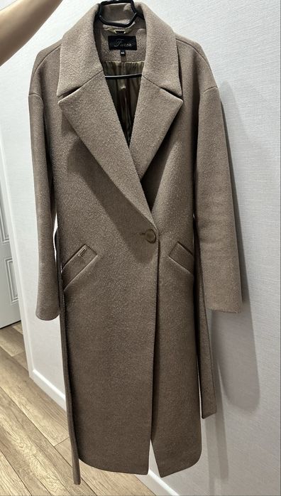 Пальто продам за 10.000