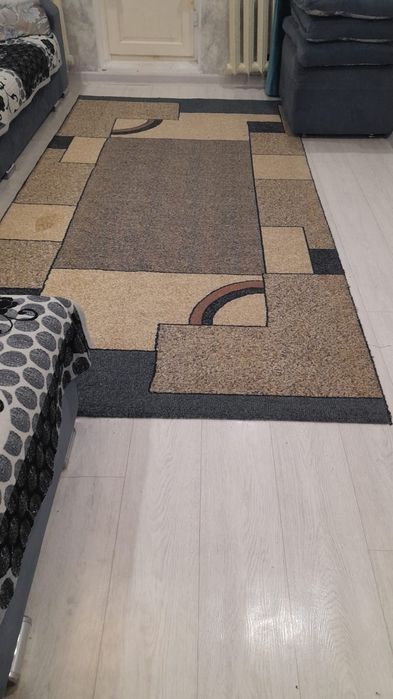 Продам ковёр хорошем состояние