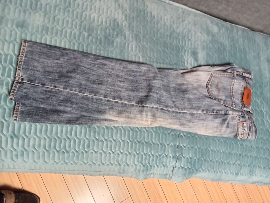 Джинсы от Boss б/у