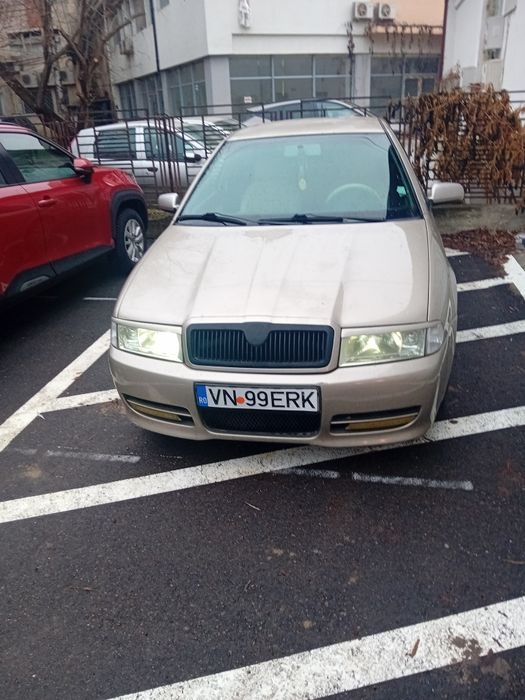 Vând scoda octavia