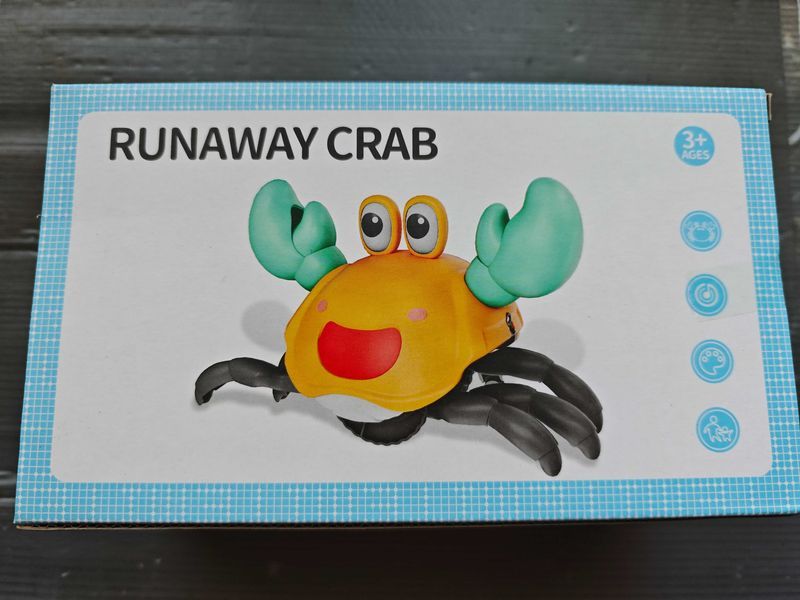 Интерактивна музикална играчка "Бягащ рак"