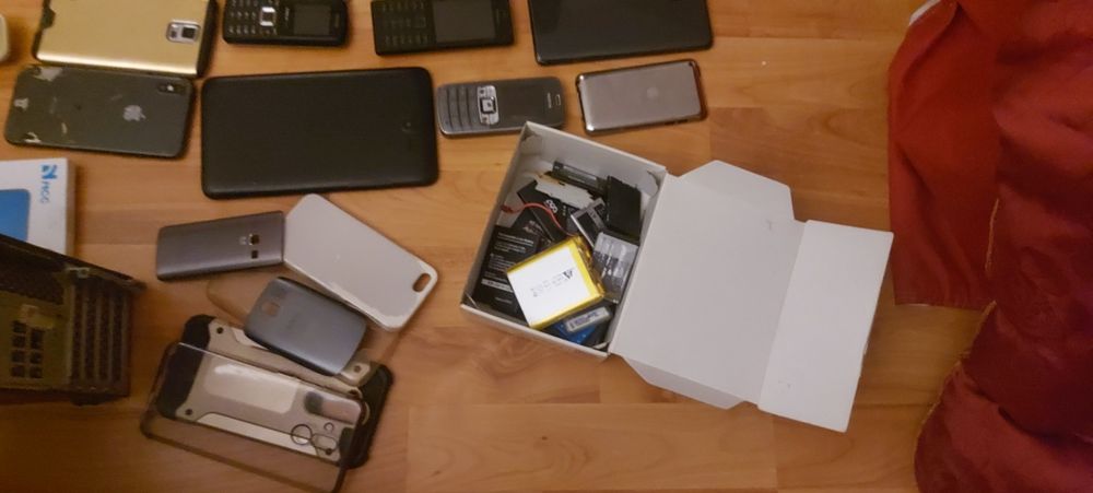 Telefoane multe prea multe cu calculatoare