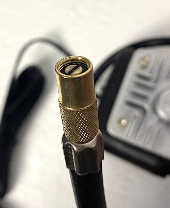 Trusa auto reparatii cauciuc + Compresor 12V, completa