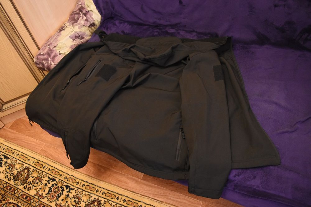 Продам куртку софтшел