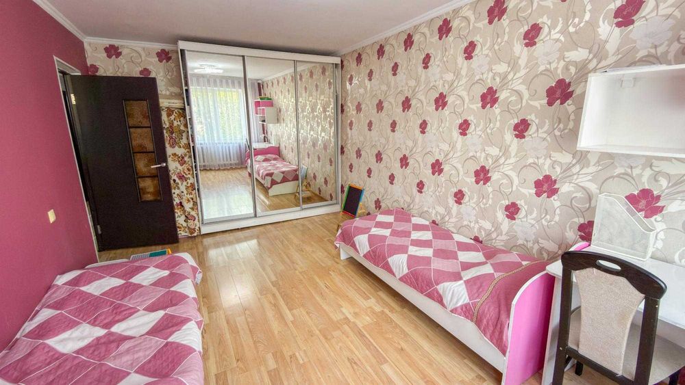 Продам хорошую 3х ком Жастар