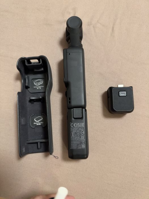 DJI Pocket 3 + Card 256GB + Baterie suplimentară / Accesorii
