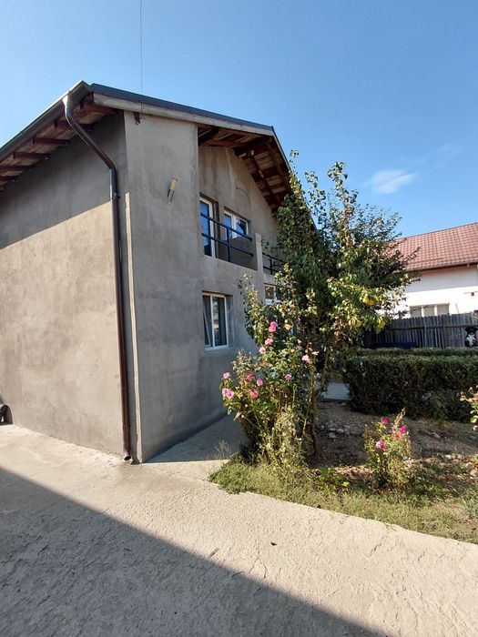 Inchiriez casa in stefanesti de jos