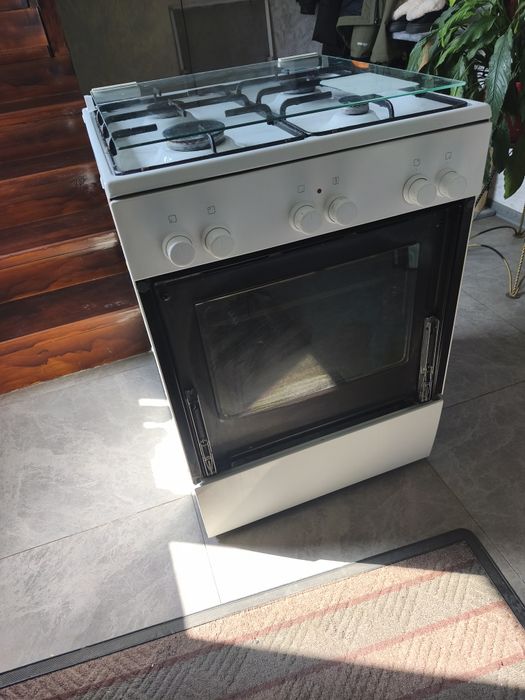 Продам бу газовую плиту