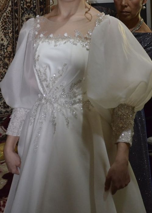 Свадебное платье