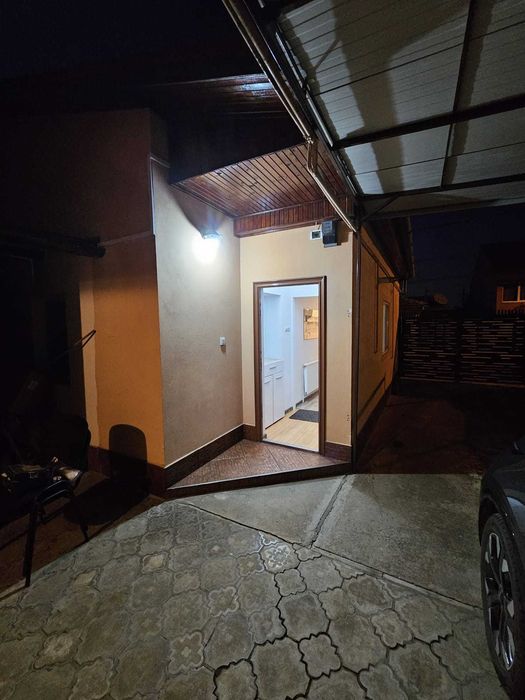 ‼️De inchiriat casa 2 camere – Zona Fratelia (internet+cablu gratuit)