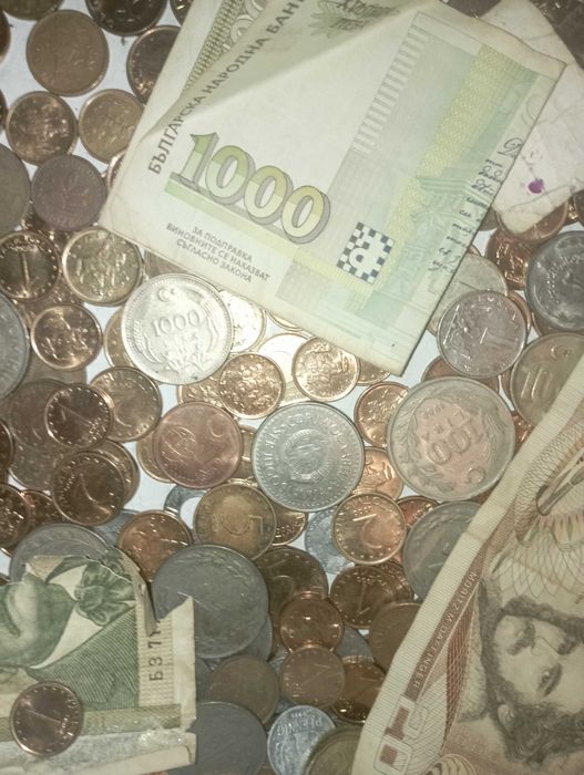 Монети банкноти стари различни