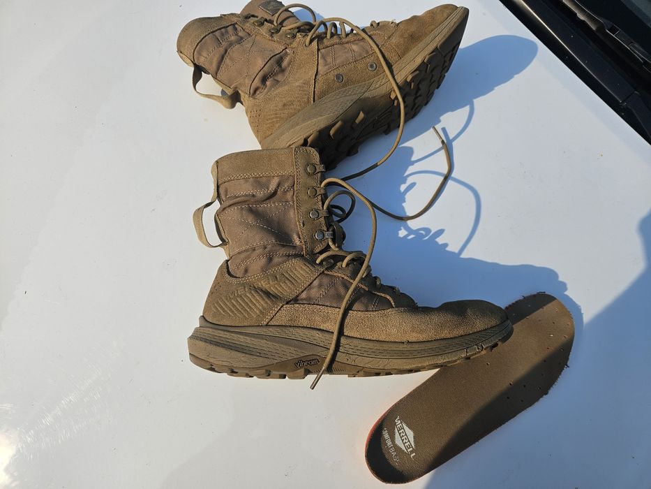 Bocanci desert Merrel 42