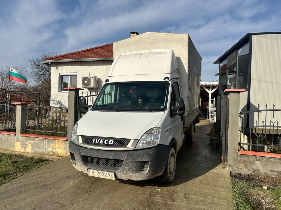 Транспортни услуги с бус услуги бус с брезент