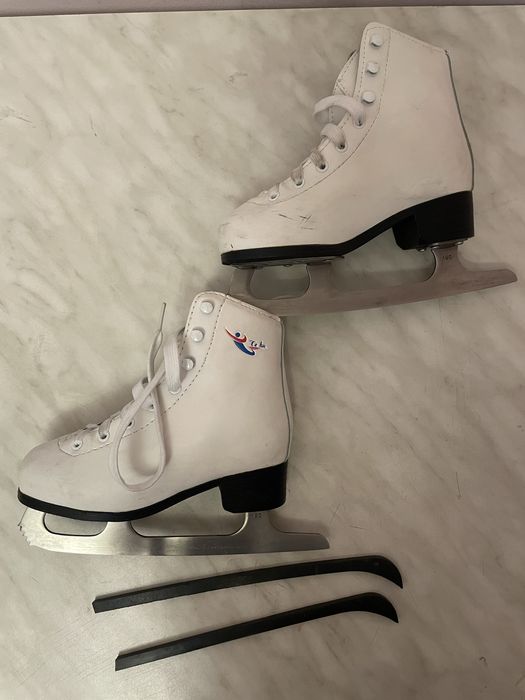 Коньки фигурные детские 31 размер