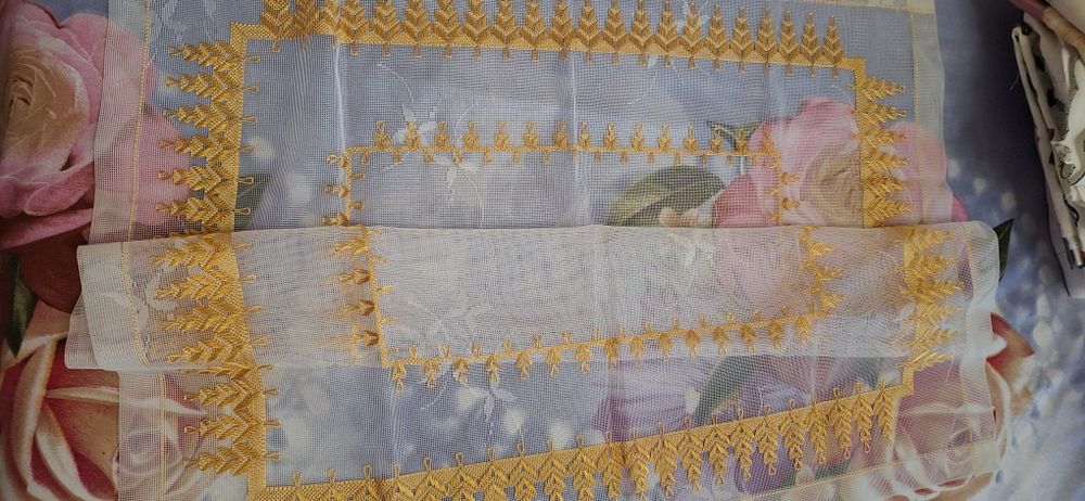 Красиви покривки,бродирани карета,други