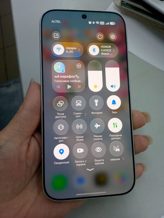 Продам телефон  Honor 600