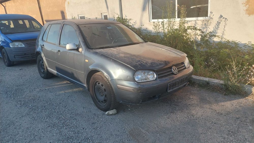 VW Golf 1,9 TDI , Фолксваген Голф 4 на части! 
Май 2000