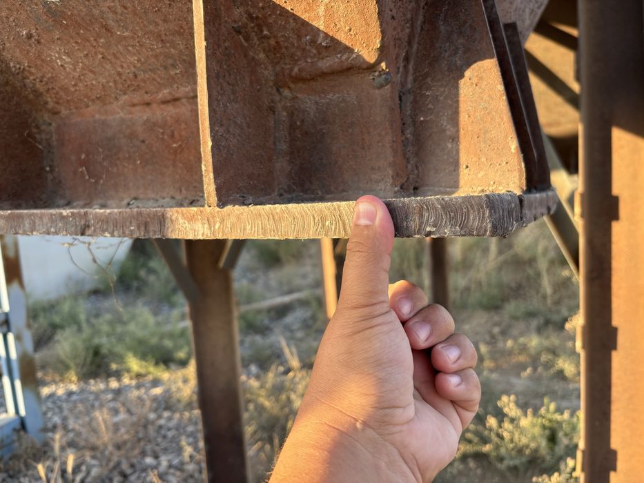 Бункер 2шт для сыпущих материалов