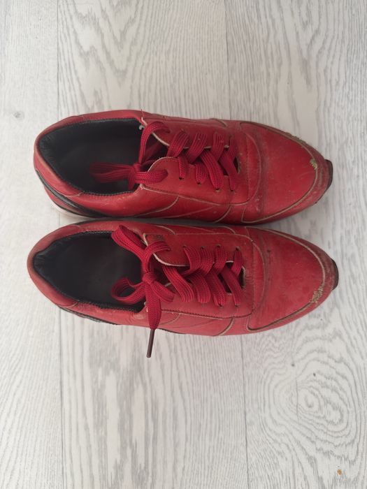 Продам зимнюю обувь