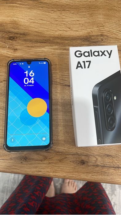 Самсунг а 17 …..