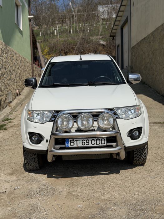 Mitsubishi l200 2015