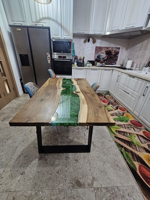 Masa bucatarie nuc cu licheni