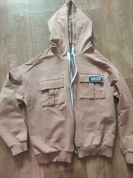 Продам 2 кофты на девочку.
