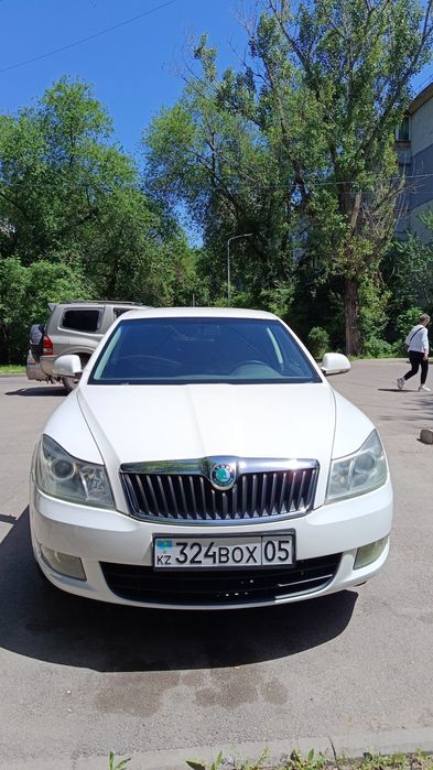 Продам авто Skoda Octavia 1.6