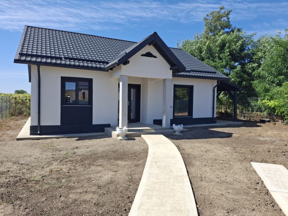 Vând Casă Roman(Lutca)