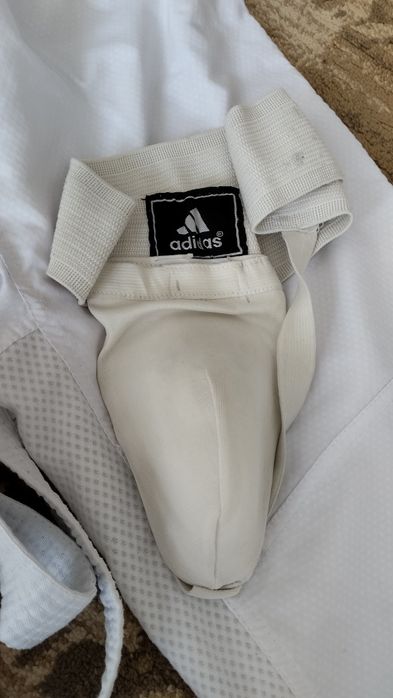 Для тоекванд одежда все вместе 10000тг