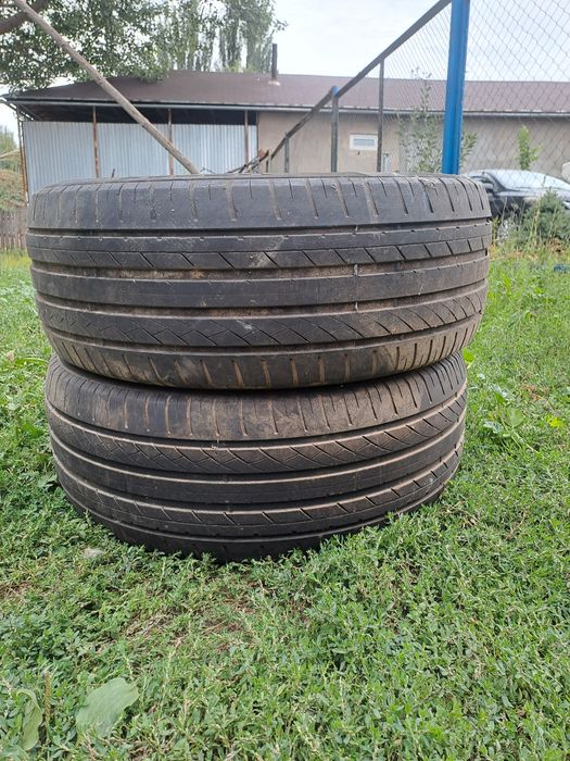 Продам пару шин размер 225х55х17