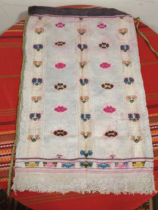 Сливенска и Ямболска автентични престилка, бели, кукери, вадени