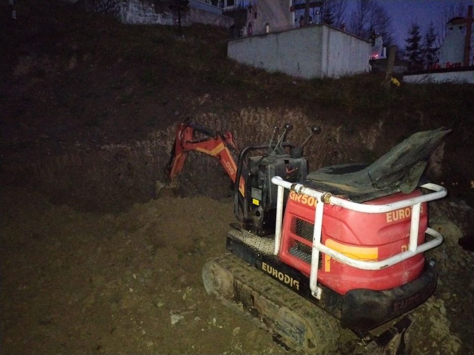 Vând miniescavator Eurodic 620 Kg. Motor Yalmar. Mai multe informații