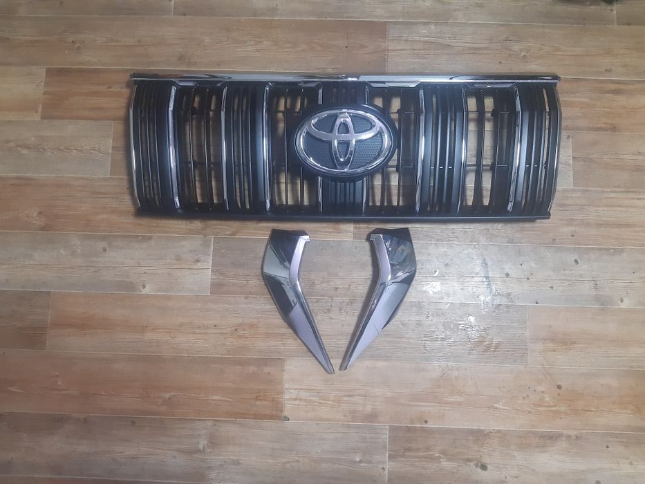 Решётка радиатора на прадо 150 оригинал