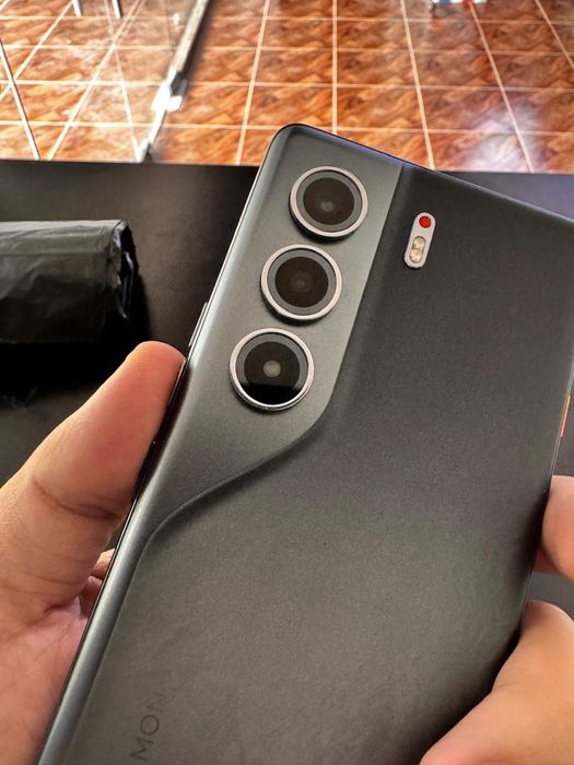 Tecno camon 40pro 5G 256 gb