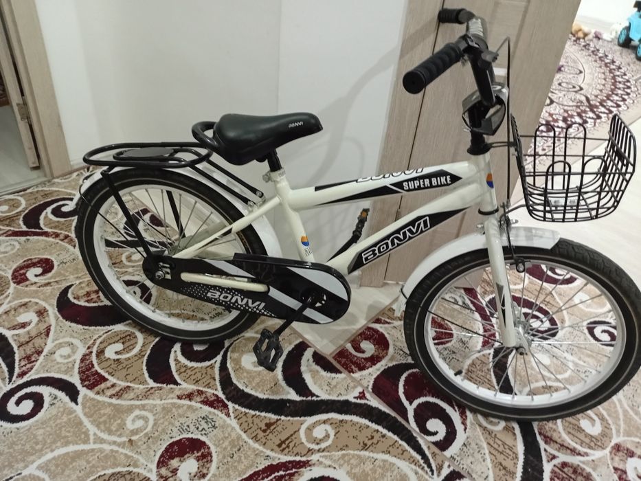 Velosiped sotiladi holat yaxshi 8 -12 yoshgacha . Narxi 400ming