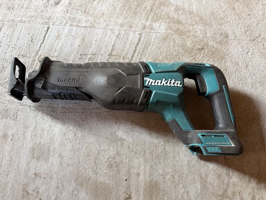 Makita DJR187 безчетков саблен трион