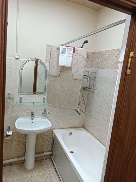 Сергели 6 а аренда. Мошина бозор оркасида жойлашган метрога якин