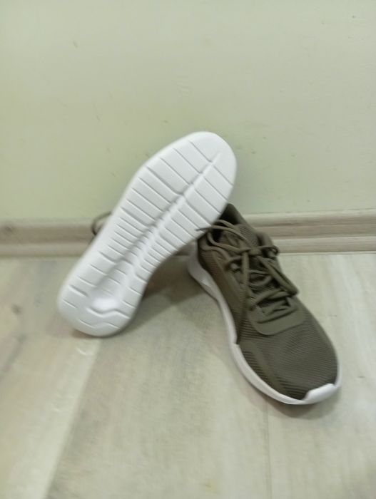 Маратонки  reebok memory tech comfort premier